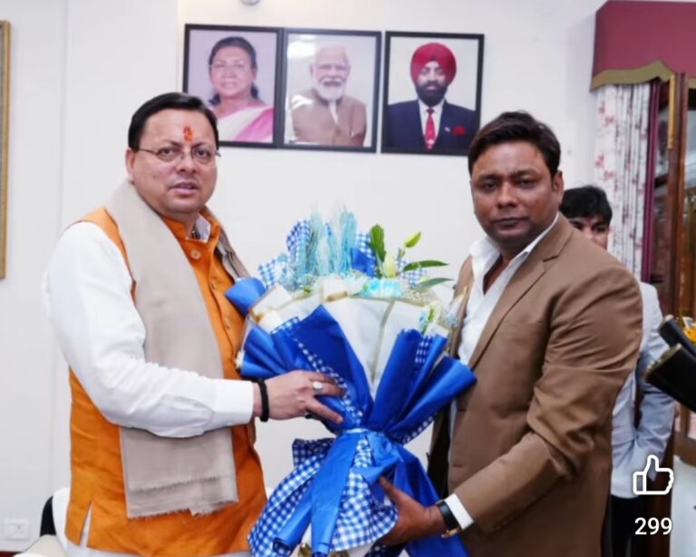 News India चैनल के चेयरमैन शैलेंद्र शर्मा (शालू पंडित) ने उत्तराखंड सीएम पुष्कर सिंह धामी से किया शिष्टाचार मुलाकात