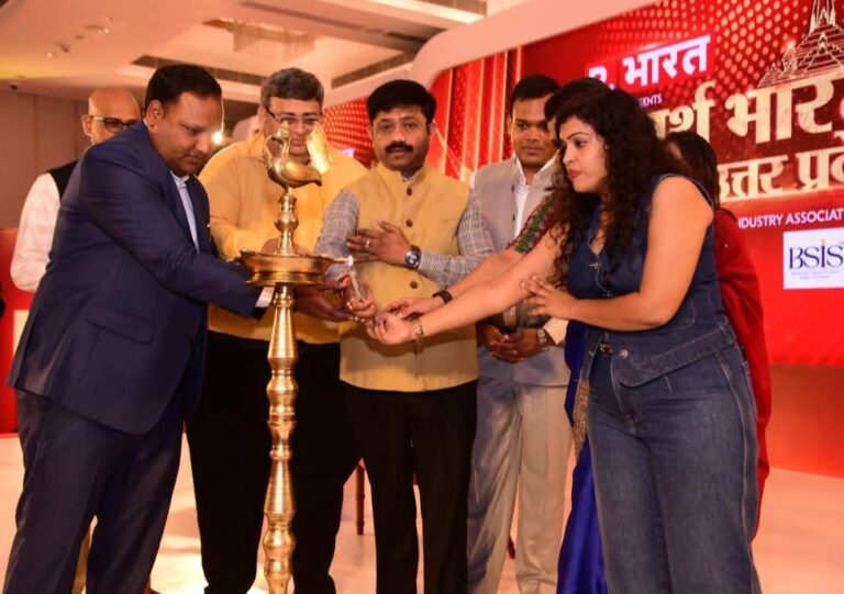 रिपब्लिक भारत चैनल का कॉन्क्लेव आज ताज होटल लखनऊ में संपन्न हुआ,कार्यक्रम में यूपी सरकार के अधिकारी व मंत्री हुए शामिल