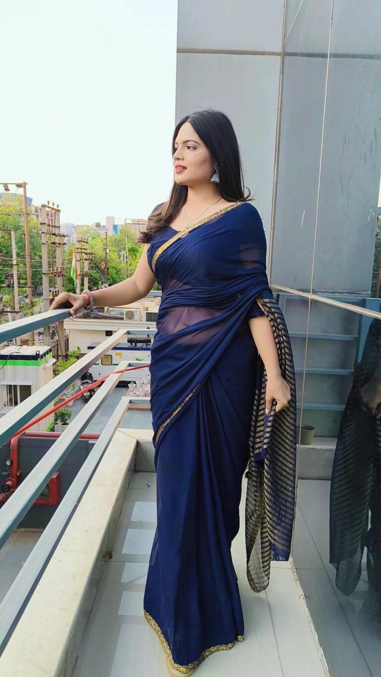 नोएडा से प्रसारित नेटवर्क 10 न्यूज़ चैनल से एंकर चारुल शर्मा ने दिया इस्तीफा