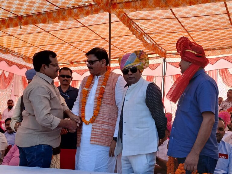 बुलंदशहर में आयोजित भव्य कुश्ती दंगल में मुख्य अतिथि के तौर पर शामिल हुए न्यूज इंडिया चैनल के चेयरमैन शैलेंद्र शर्मा (शालू पंडित)