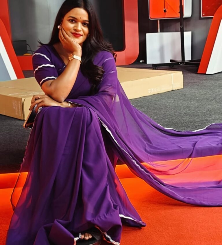 “हिन्दी खबर” न्यूज चैनल में अब नजर आएगी एंकर सिमरन सिंह पटेल,मिली ये जिम्मेदारी