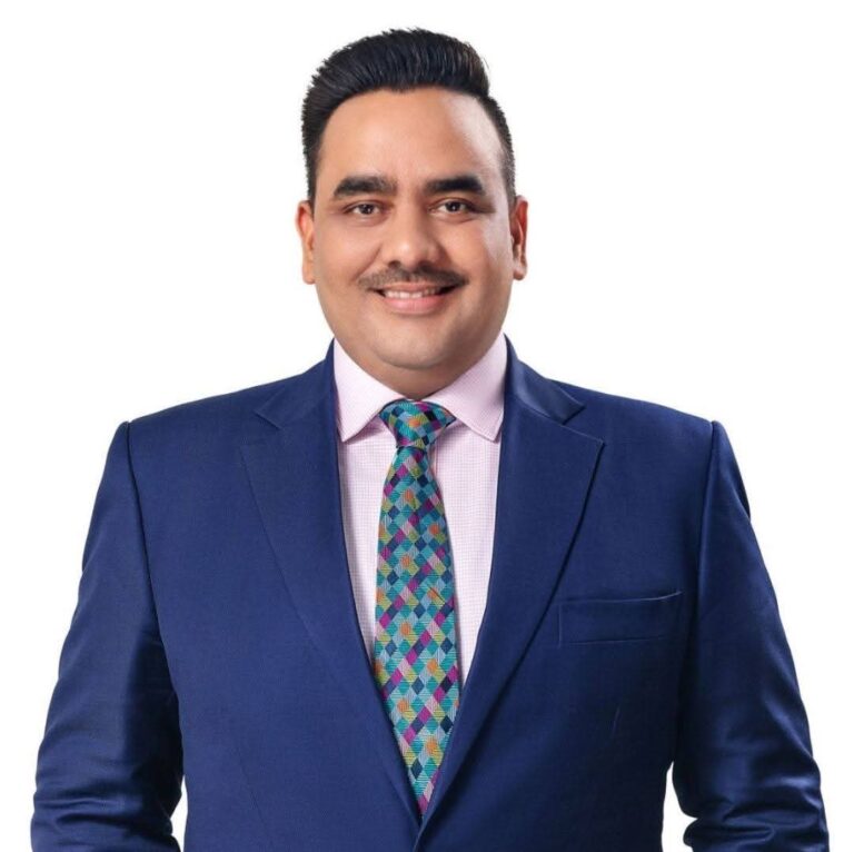 सहारा मीडिया ग्रुप का संचालन अब भारत एक्सप्रेस चैनल के चेयरमैन उपेंद्र राय संभालेंगे