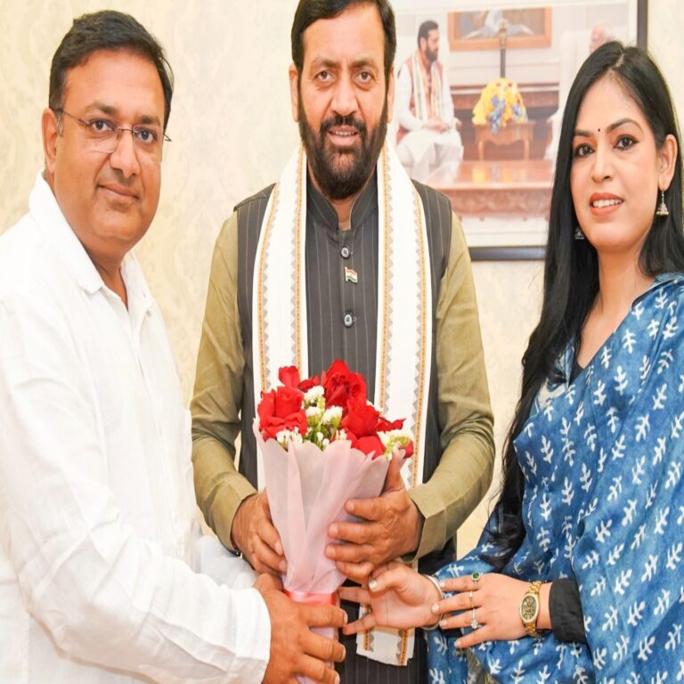 मुख्यमंत्री नायब सिंह सैनी से मिले ‘लिविंग इंडिया न्यूज़’ चैनल के प्रधान संपादक अतुल अग्रवाल व नेशनल एडिटर सुदेश नैन मोर