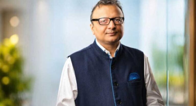 बड़ा प्रशासनिक फेरबदल: शशि शेखर वेम्पति बने CBFC के नए चेयरमैन,प्रसून जोशी को प्रसार भारती की कमान
