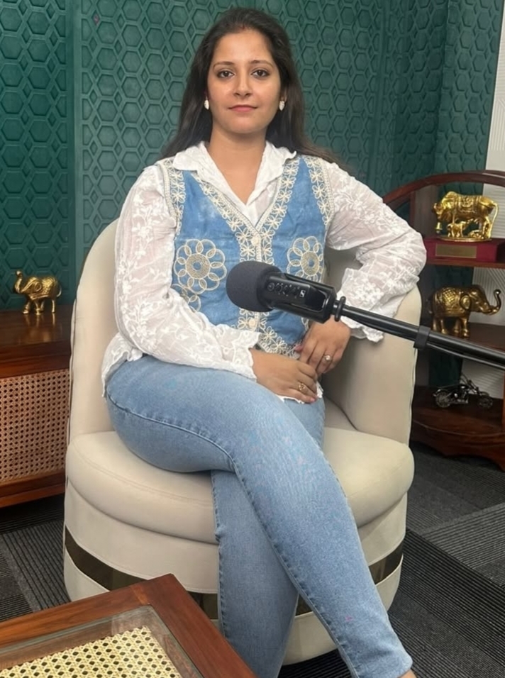 एंकर अंजलि मुद्गल की डिजिटल वापसी जल्द,हाईटेक पॉडकास्ट स्टूडियो तैयार