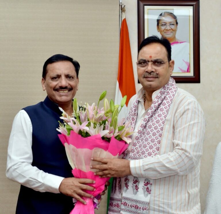 मुख्यमंत्री भजनलाल शर्मा से सच बेधड़क चैनल के नए चेयरमैन IAS पवन अरोड़ा की हुई शिष्टाचार मुलाकात