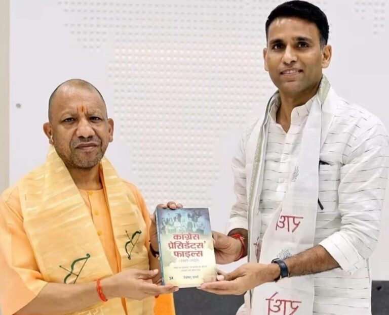 नवनियुक्त यूपी बीजेपी प्रदेश मीडिया प्रभारी यतेंद्र शर्मा ने सीएम योगी आदित्यनाथ से की शिष्टाचार भेंट