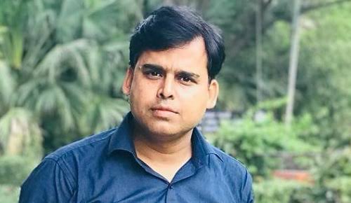 वरिष्ठ पत्रकार अभिषेक उपाध्याय पर गाजियाबाद मे FIR,देर रात गिरफ्तारी के लिए घर पहुंची पुलिस